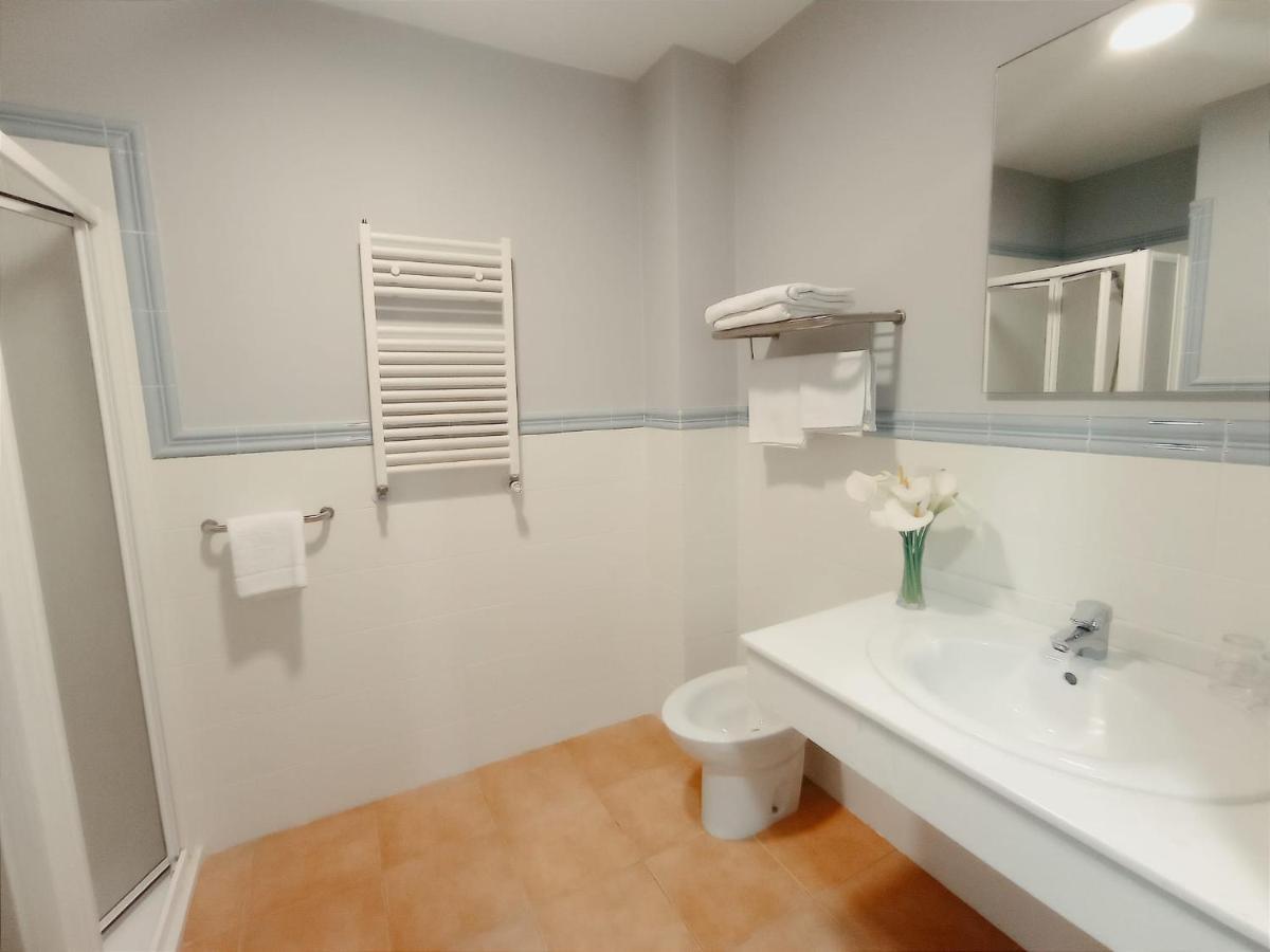 אויה Hotel A Raina מראה חיצוני תמונה