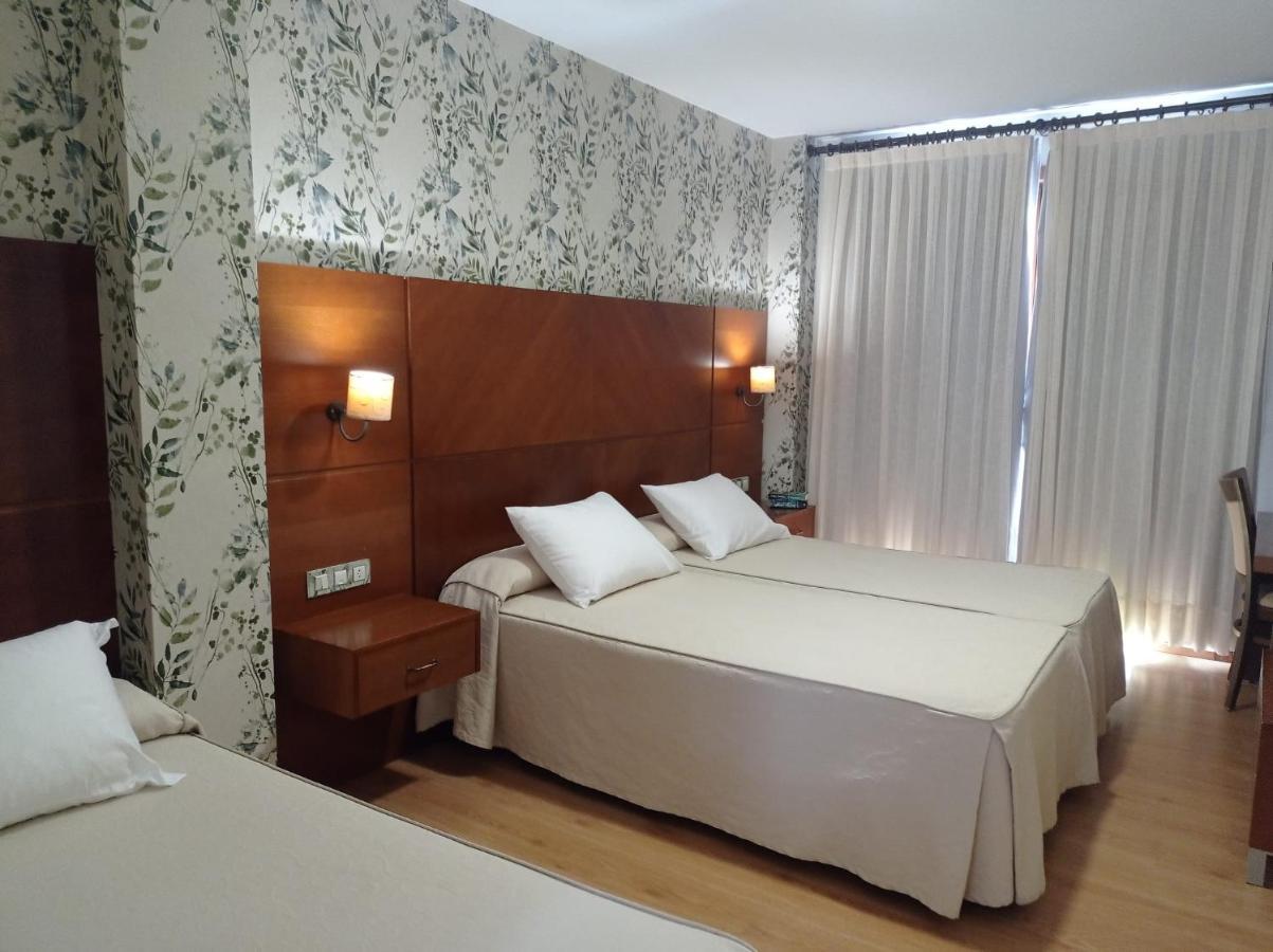 אויה Hotel A Raina מראה חיצוני תמונה